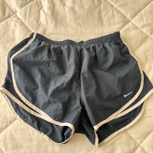 Nike Women's Dri-FIT Tempo Mid-Rise Brief-Lined Running Shorts - Picture 2 of 3